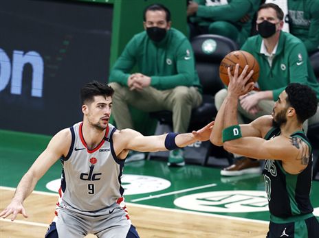 ול טייטום. צריך להכיר את כל השחקנים (Getty)