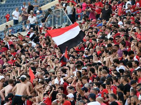 יותר מ-6,000 אוהדים היום בטדי (צילום: ברני ארדוב)