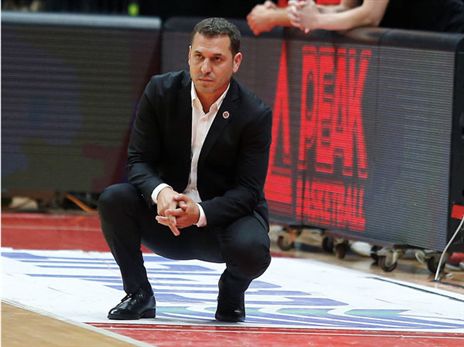 אלון. בינתיים, זה הניצחון בגדול בקריירה הקצרה שלו (אלן שיבר)