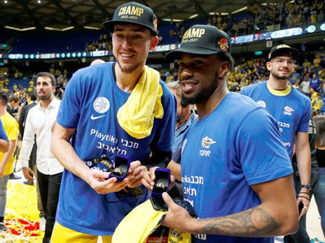 ג'ונס. צפוי להישאר לעונה נוספת (אלן שיבר)