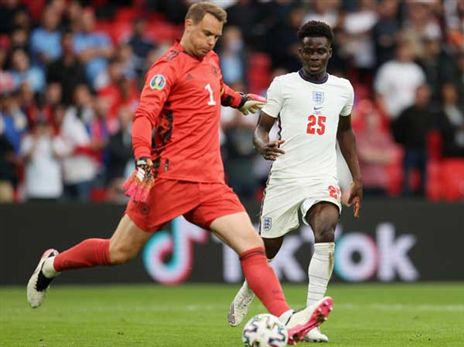 מנואל נוייר. צפוי להמשיך, גם כקפטן (GETTY)