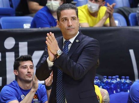 יודע שגורלו יהיה תלוי ממש בהתחלה. ספרופולוס (צילום: אלן שיבר)