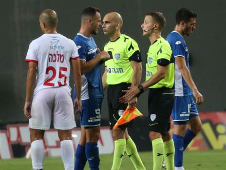 יוני קלז החליט לא לשלוף כרטיסים אדומים במהומה (אוד