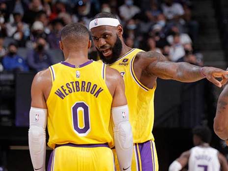 שני נציגים ללייקרס (GETTY)