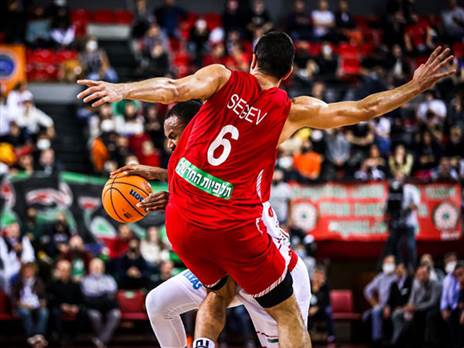 שגב. מציג הגנה טובה (FIBA)