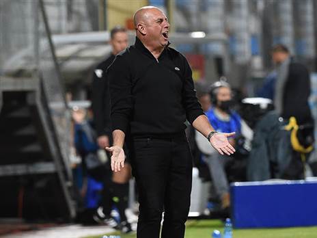 לם. לא אהב את הטעויות של שחקניו (ברני ארדוב)