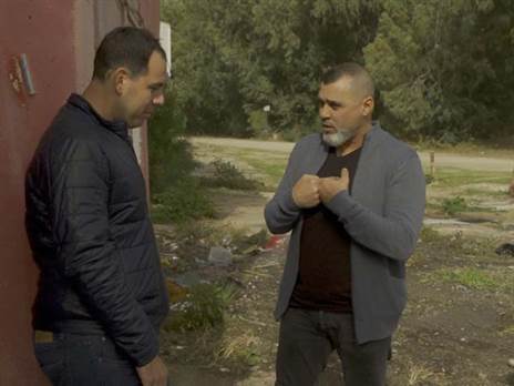 בנין. לא הורשה להיכנס למתחם