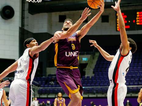 משחק קשה שהסתיים בחיוך (אלן שיבר)