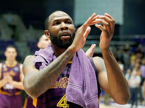 הנהיג את הסגולים (אלן שיבר)