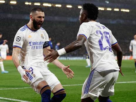 חגיגה של ריאל מדריד וכרים בנזמה (GETTY)