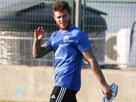 "אני לא נהיה צעיר יותר". קליימן (אלן שיבר)