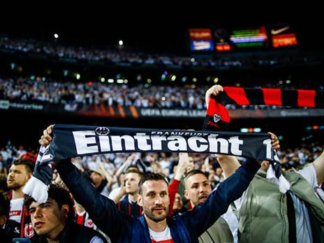 זרה במגרשה הביתי (GETTY)