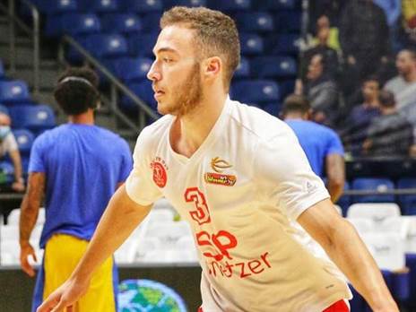 לזר. שיחק בלאומית בשנתיים האחרונות (עודד גאיה)