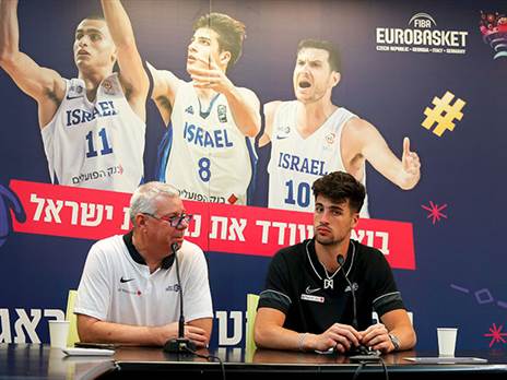 "להילחם על אליפות אירופה" (אלן שיבר)