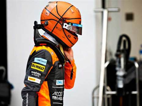 לנדו נוריס המאוכזב אחרי ההתרסקות (GETTY)