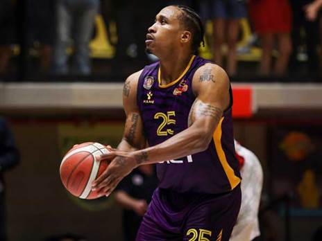 קרח בוורידים. מגי (מנהלת, מאור אלקסלסי)