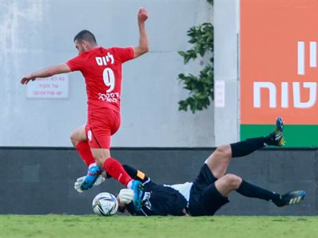 מצטרף להפועל תל אביב. לאיוס (ניר קידר)