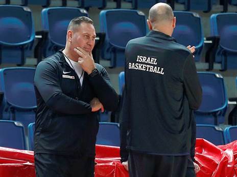 בראשון: ראש בראש מול אסטוניה (אלן שיבר)