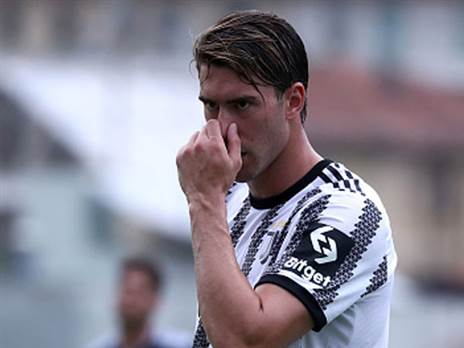 יגיע לבלומפילד. ולאחוביץ' (Getty)