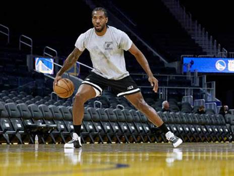 יוביל את הקליפרס רחוק? לאונרד (GETTY, Thearon W. Henderson)