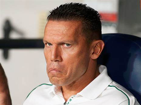 יאבד את האליפות לאיביץ'. בכר (אלן שיבר)