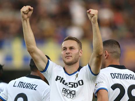 קופמיינרס. שער ניצחון (MB Media/Getty Images)