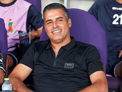 חיים סילבס. קיבל חלוץ חדש (אלן שיבר)