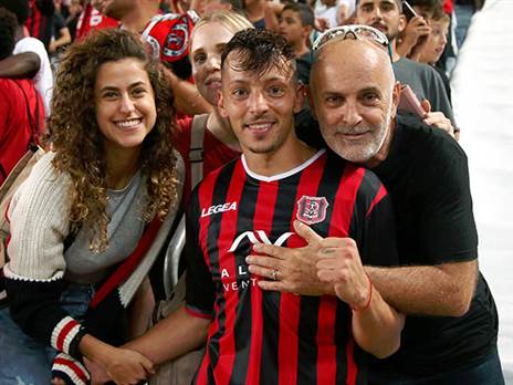 השנה שלו. בדש (דני מרון)