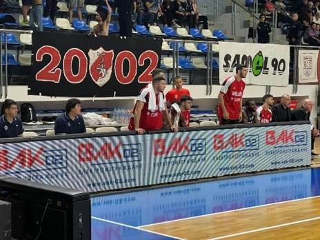 זכו לכבוד. הפועל חיפה (צילום: דוברות הפועל חיפה)