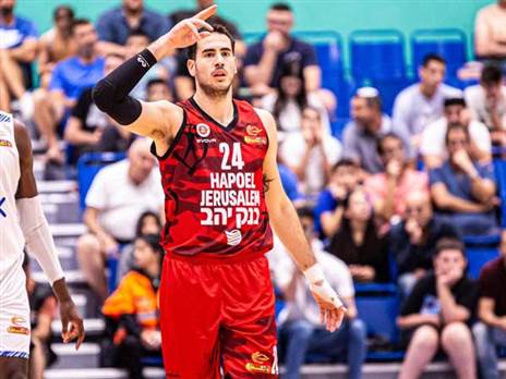 דאגה מפציעתו של בלייזר (יעל אמסילי)