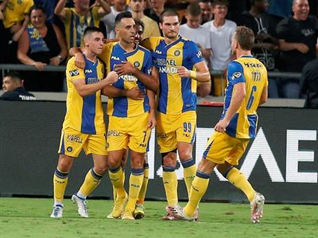 מכונה התקפית. גלוך, יובאנוביץ' וזהבי (צילום: אלן שיבר)