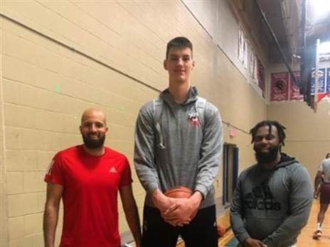 מהאנשים הגבוהים בעולם (האינסטגרם של אוליבר ריו)