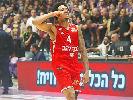 במדי ירושלים. ויתרה עליו (אלן שיבר)