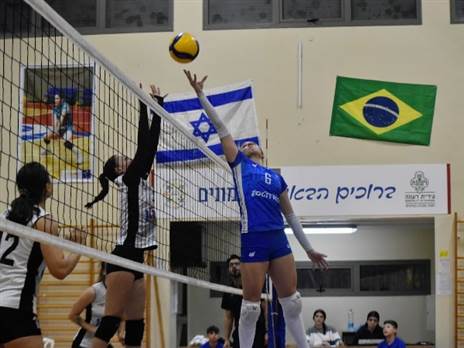 ניצחון קריטי לרעננה (קרדיט: איגוד הכדורעף)