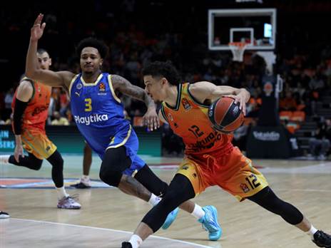 מכבי ת"א הסתבכה שם (getty)