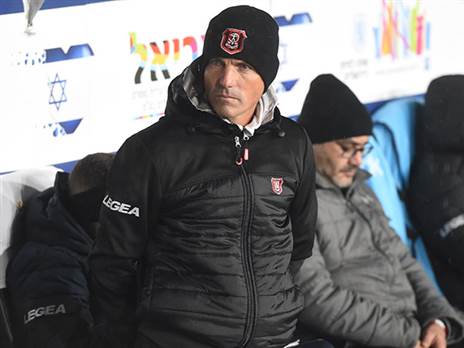 יחזיר את קבוצתו למסלול? אריה (ברני ארדוב)