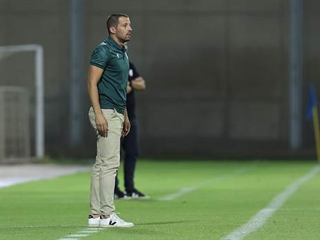 "מנסים לשמור על כבודו". עומר פרץ (לירון מולדובן)