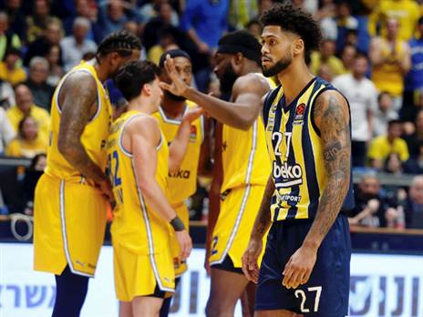 הוא לא קיבל הזדמנות אמיתית בבכורה. דורסי (אלן שיבר)