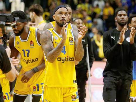 בראון. יכול לשחק לצד בולדווין? (אלן שיבר)