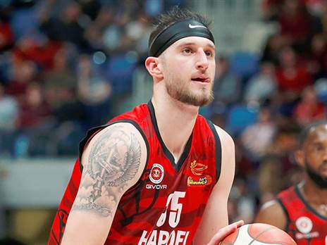 "אין הרבה משחקים חשובים כאלה". הנקינס (אלן שיבר)