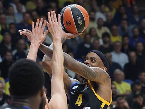 מייצר נקודות ברגעים שהכל תקוע, בראון (getty)