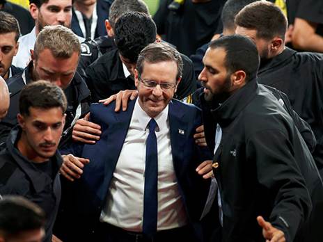 הנשיא פונה (אלן שיבר)