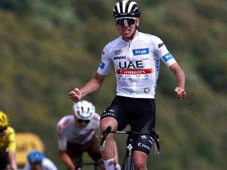 פוגצ'אר ניצחון של כבוד (getty)