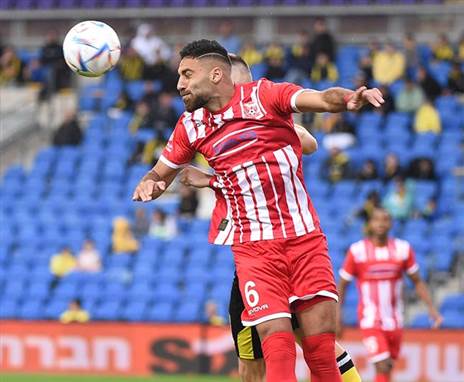 גנאים. עוזב את סכנין לראשונה בקריירה (ברני ארדוב)