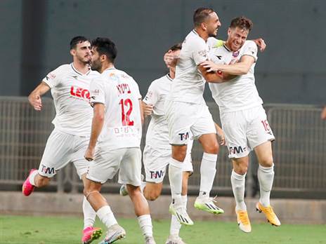 הרבה שערים, הרבה כספים. מלמד (צילום: אלן שיבר)