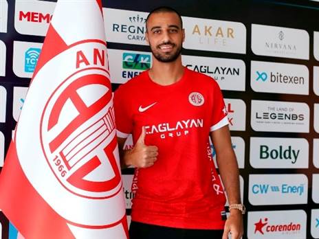 ספורי בקבוצתו החדשה