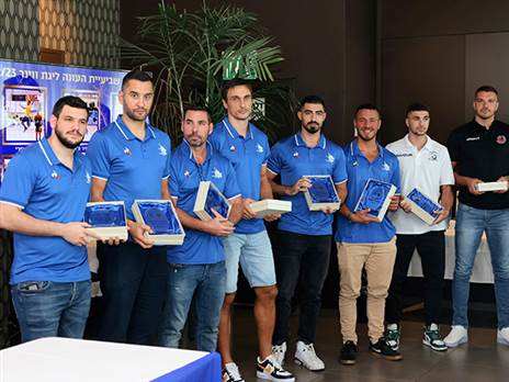 (הדר ואן קולא, איגוד הכדוריד)