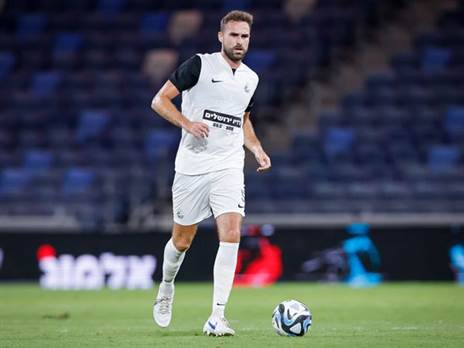 רוברטסון. הראשון לחזור (מאור אלקסלסי)