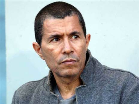 בינתיים הוא מחוץ לכדורגל. טביב (אלן שיבר)