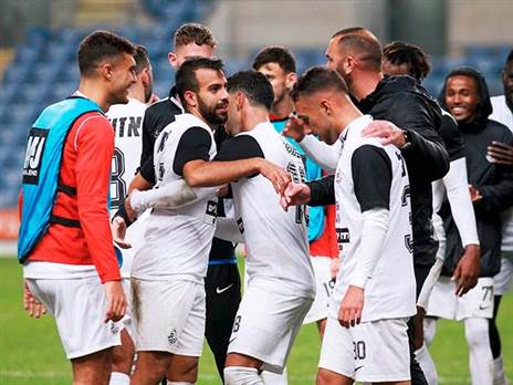 חגיגה באשדוד (קובי אליהו)